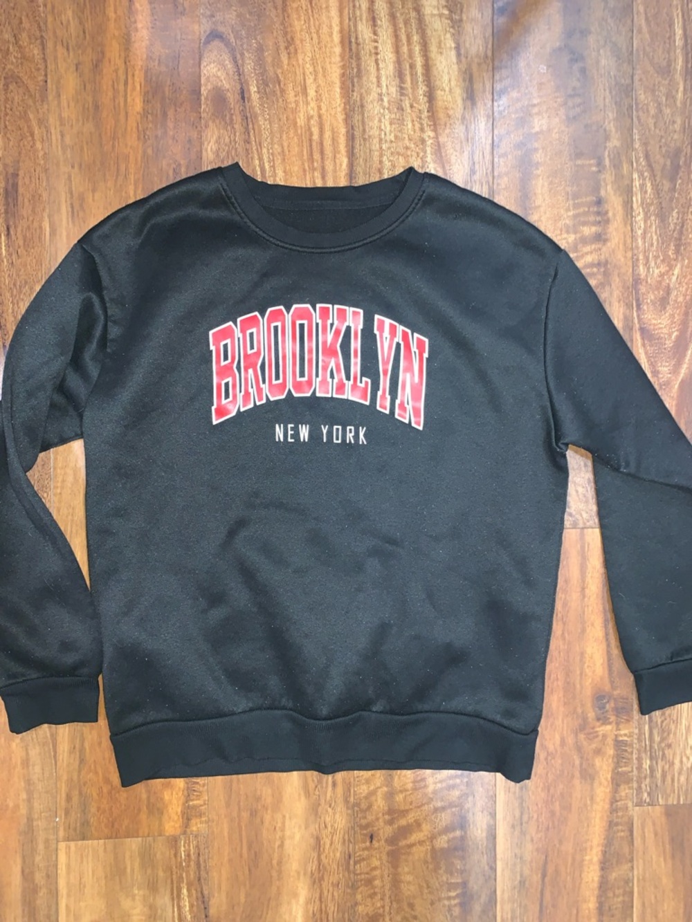 Small  Brooklyn Graphic Crewneck Sweater - Black NO SIZE TAG has fuzzys
